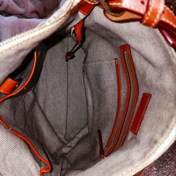 Signature Dooney & Bourke - Picture 4 of 6